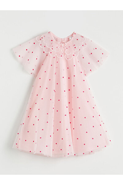 LC Waikiki فستان الأميرة الوردي ياقة دائرية مطرز بالقلوب للفتيات