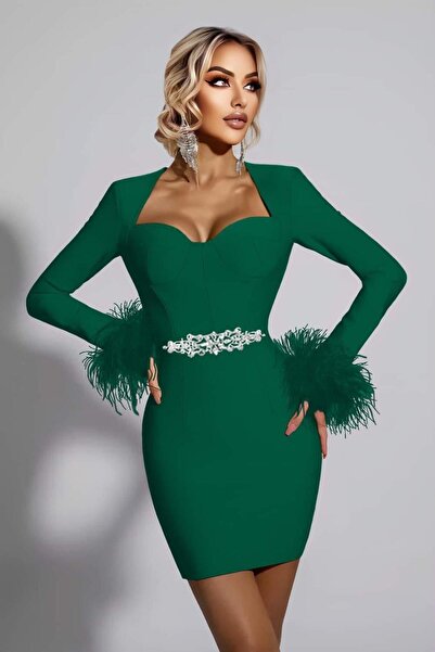 Chanttal ELEGANT DRESS WITH FEATHERS