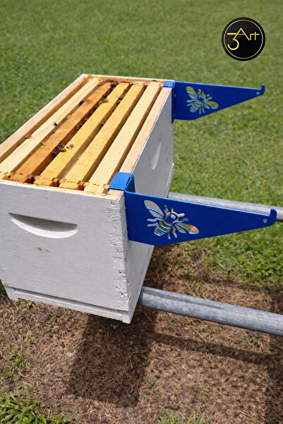 3art Metal جهاز حمل - حامل على شكل نحلة |   معدات تربية النحل