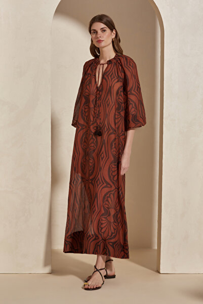 Dahlia Bianca فستان أكسيل