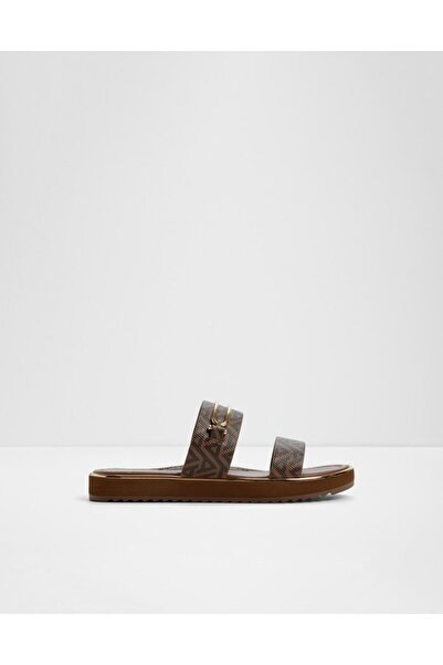 Aldo صنادل البحيرة / الشاطئ
