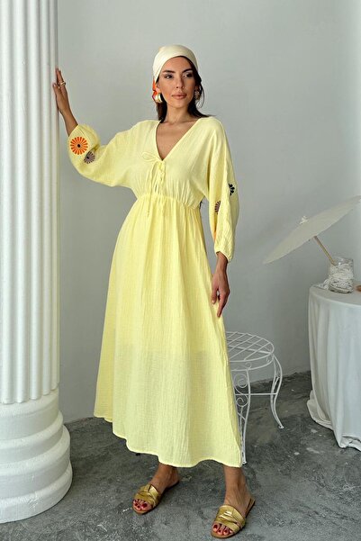 Trend Alaçatı Stili Women's Yellow V-Neck Balloon Sleeve Lace-Up Lined Long D...