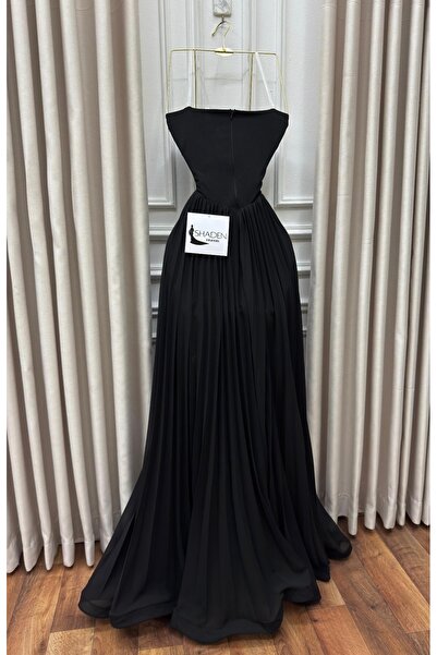 Shad فستان سهرة أنيق باللون الأسود، يتميز بتصميم راقٍ