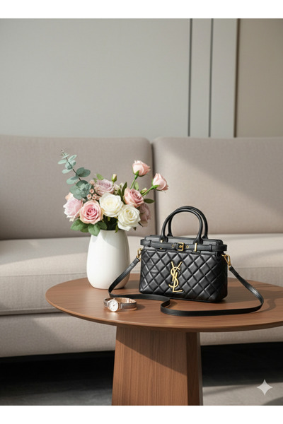 Evo A shoulder bag that speaks volumes about your elegance and reflects your ...