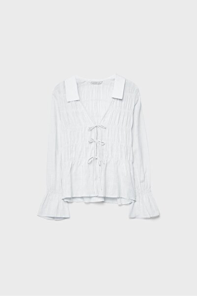 Stradivarius Fitted knotted shirt