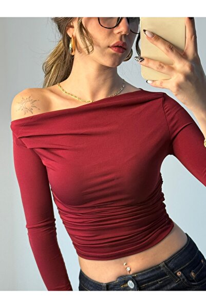 Messy.co Büzgü Detay Düşük Yaka Bluz