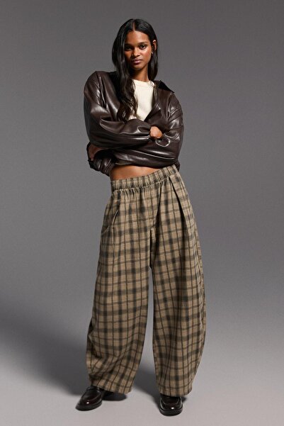 Bershka Balon baskılı pantolon