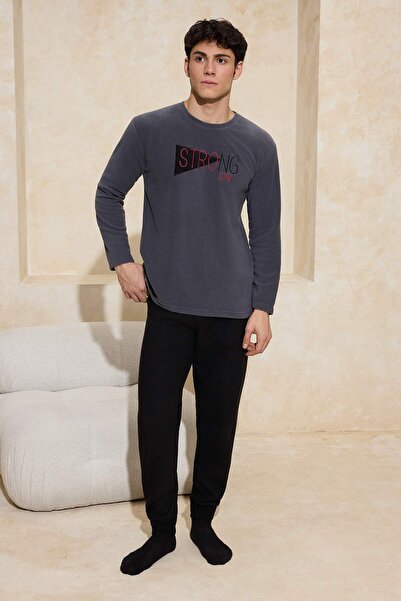 Trendyol Collection Anthrazitfarbenes, besticktes Fleece-/Winter-Pyjama-Set m...