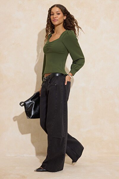 Trendyol Collection Χακί λεπτομέρεια με σούρες υφαντό μπλουζάκι TWOAW23BZ00633 Β