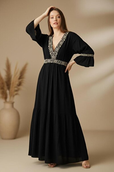 Su Koleksiyon فستان من قماش Şile بتفاصيل حدودية من Rumeli