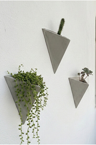 Tasarım Üçlü Üçgen Duvar Saksısı – Modern Beton Görünümlü Dekoratif Duvar Sak...