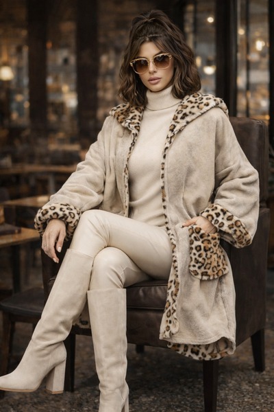 LaraLisa İçi Peluş Leopar Desen Dışı Nubuk Kumaş Fermuarlı Kadın Mont