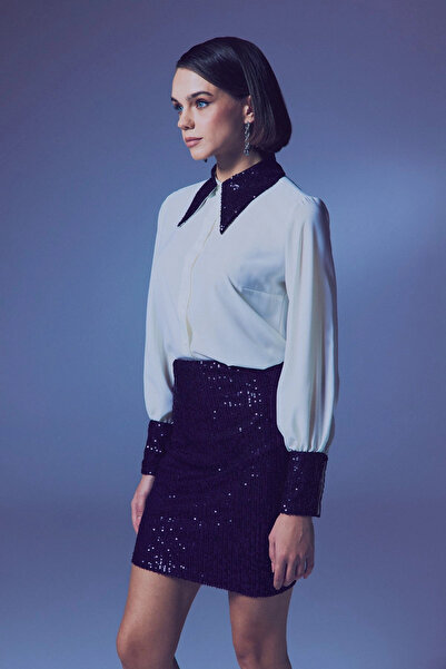 Sateen قميص مزين بالترتر باللون الأزرق الداكن