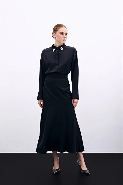 Sateen Satin Skirt with Cut Detail - Black