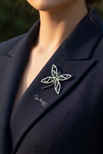 model aksesuar Zümrüt Taşlı Yusufçuk Broş