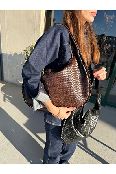 serenıa Zoe Women's Bitter Brown Shoulder Bag