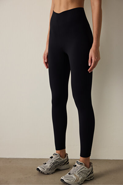 Penti Siyah Orta Destek V-Kesim Yüksek Bel V Bonding Spor Tayt