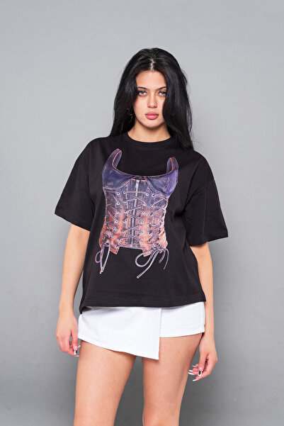 Bak Moda تيشيرت دينم كورسيه مطبوع قصة مريحة للنساء باللون الأسود