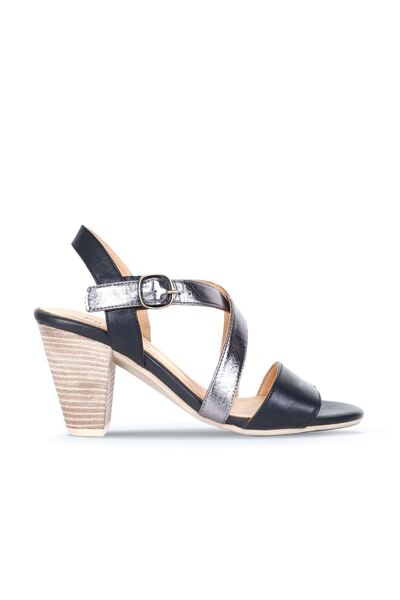 Bueno Shoes Μαύρα δερμάτινα γυναικεία πέδιλα με τακούνι 01ws6703