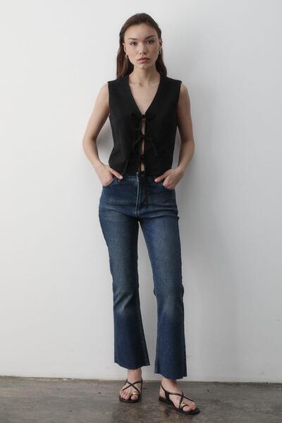 JASTE Women's Tie-Up Linen Vest Black