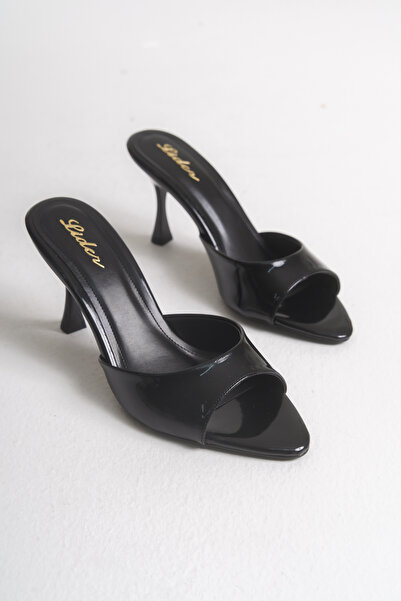 LDR Γυναικείες παντόφλες με μυτερό τακούνι