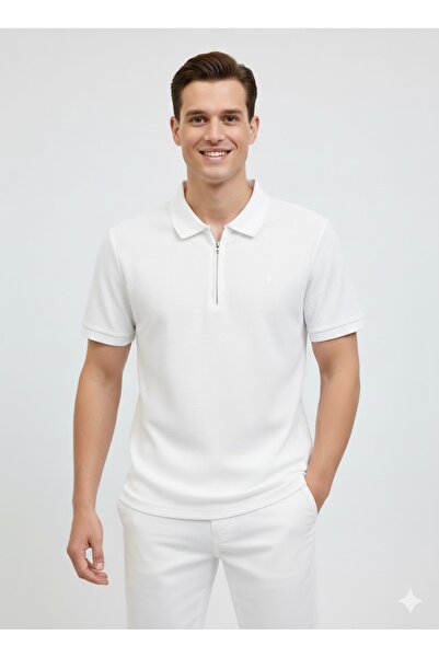 Jack & Jones تي شيرت أبيض بياقة بولو مطرزة بشعار للرجال