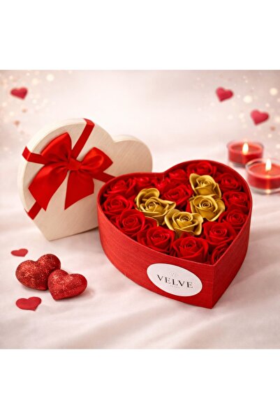 velve Aranjament floral Passion Gold cutie inima cu 15 trandafiri de sapun, A...