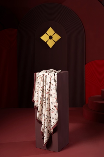 JAWEL وشاح نسائي ناعم مطبوع رقميًا بنمط الأزهار