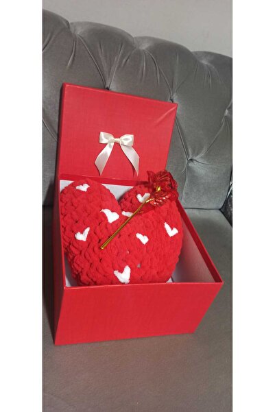 NURDAY Sevgiliye Hediye Örgü Kalp Yastık & Kırmızı Gül Detaylı Sevgililer Gün...