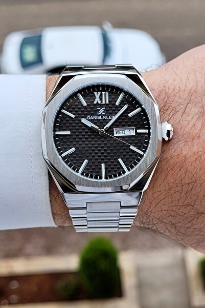 Daniel Klein Dial Black Band Metallic Color 43 mm Men's Wristwatch