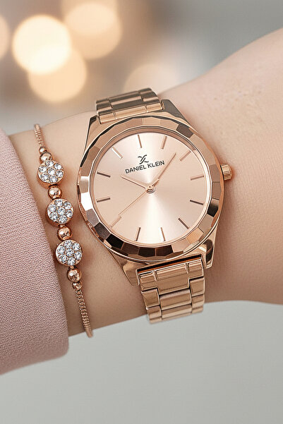 Daniel Klein Kesme Camlı Rose Gold Kadın Kol Saati + Zirkon Taşlı Bileklik Seti