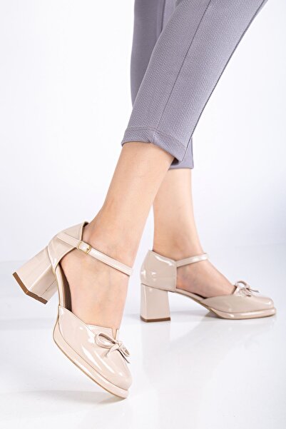 MaskButik Pantofi din piele lăcuită cu toc Sasha bej