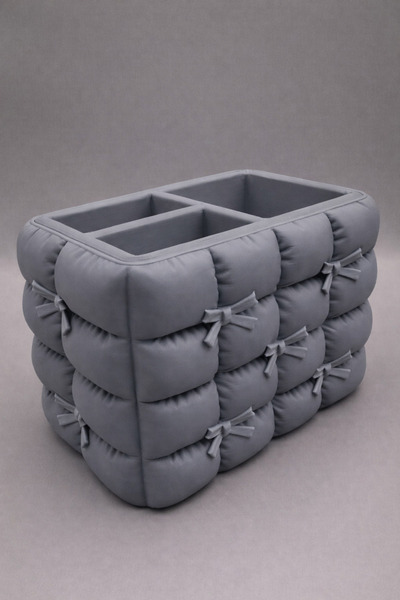 Vescarri Quilted Makeup Organizer with Bow – Aesthetic Brush and Pen Holder