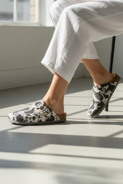 Land of Cork Γυναικείες παντόφλες με ανατομική σόλα από φελλό με σχέδιο αγελά...