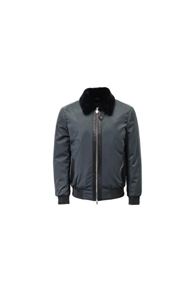 Giovane Gentile Deri Mont Kaban