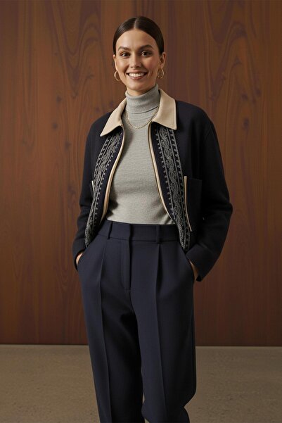 Loreen جاكيت نسائي قصير بتفاصيل مطرزة - 20719CKT - كحلي-بيج