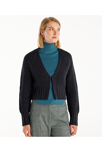 Yargıcı V-Neck Cardigan