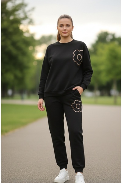 YILDIRIM GÜNGÖR Floral Embroidered Tracksuit Set