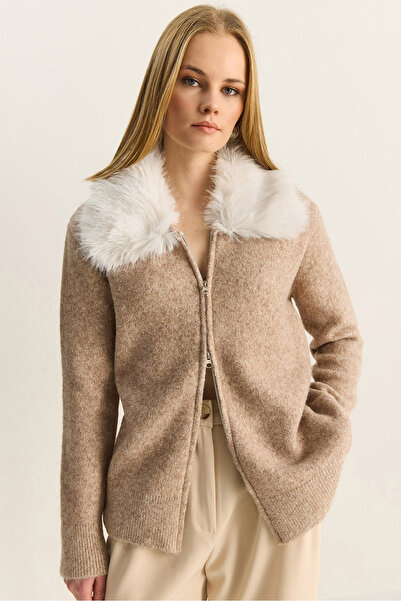 Bianco Lucci Women's Detachable Fur Collar Double Zipper Knitwear Cardigan Th...