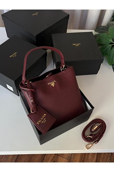 GGGG Bags with their accessories