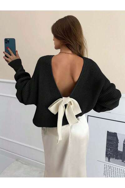 STECCA Back Low-Cut Knitwear Sweater