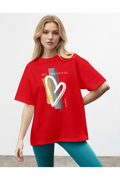 caddekombin Women's Heart Figured Be-Youatiful Written Crew Neck Red T-Shirt