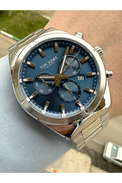 Tom Jones Men's wristwatch