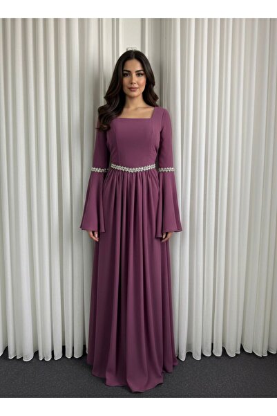 Azyaa Al-Amira Elegant and sophisticated evening dress with an embroidered wa...