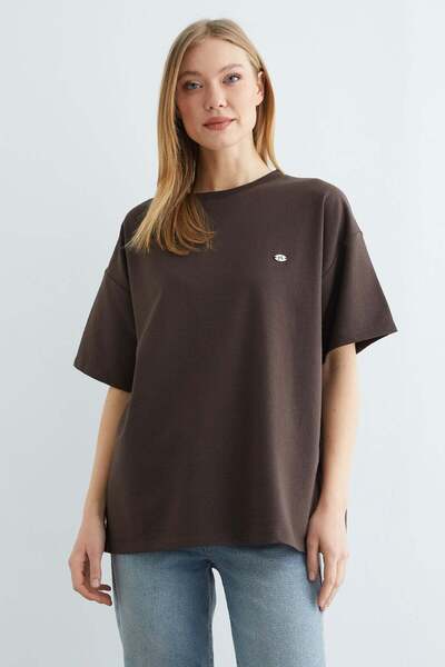 Fulla Moda Μπλουζάκι με λαιμόκοψη oversized με αξεσουάρ φιόγκου