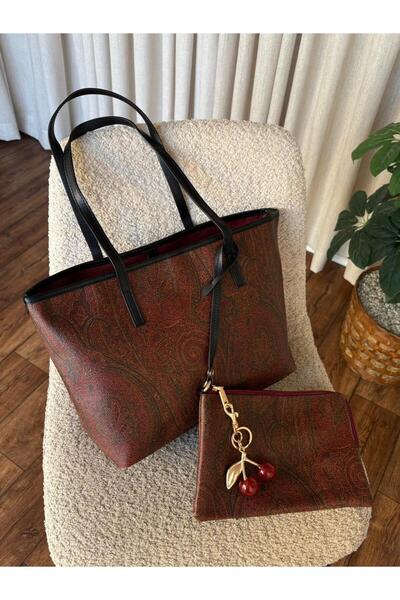 GGGG Bags with their accessories