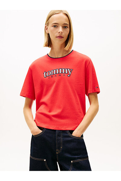 Tommy Hilfiger Women's Tjw Boxy Fit Applique T-Shirt