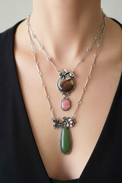 AKSESUARIM قلادة طويلة من الزركون الملون بتصميم كلاسيكي من زارا