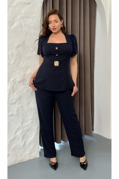 Butik Nilyam Bluză cu guler pătrat din șifon, cu curea și broșă, mărime mare,...