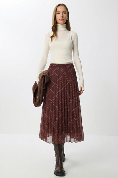 Lovelyİstanbul تنورة شيفون متوسطة الطول مطوية منقوشة LZV0047 بني كاكي